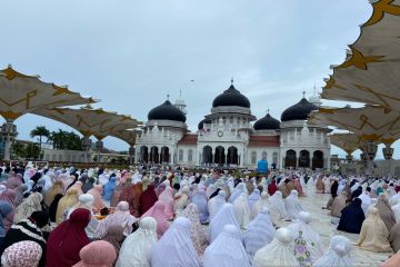 Jamaah Shalat Idul Adha membludak di Masjid Baiturrahman Aceh