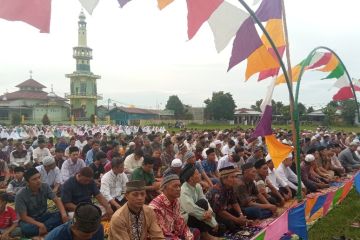 Ribuan Muslim Shalat Idul Adha di Lapangan Reformasi Deli Serdang