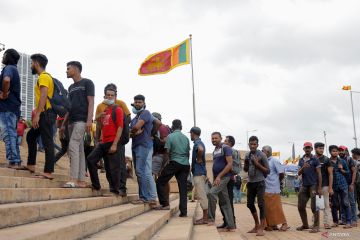 Presiden Sri Lanka kabur dari negaranya sebelum mengundurkan diri