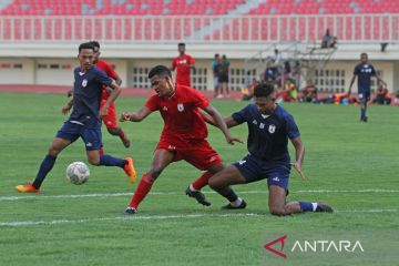 Chris Yarangga: Persipura harus punya motivasi tinggi sambut Liga 2