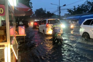 Pemkot kejar target benahi 10 titik RW rawan banjir hingga September