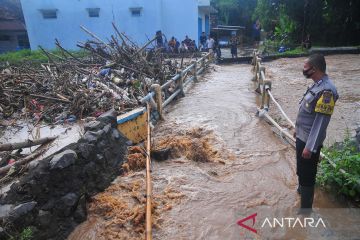 Banjir merendam desa Golantepus di Kudus