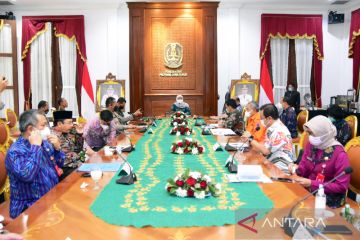 Jamaah haji Debarkasi Surabaya wajib skrining kesehatan