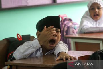 Hari pertama masuk sekolah siswa baru