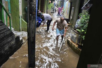 Kodim Jakbar siagakan ratusan personel untuk antisipasi banjir
