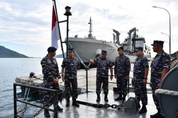 Pangkoarmada RI periksa kesiapan unsur KRI di Laut Natuna Utara