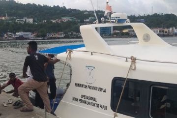 Perahu motor DPR Papua hilang kontak di perairan Kepulauan Yapen