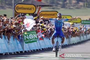 Michael Matthews juara etape 14 Tour de France