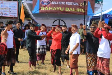 Ratusan klub layangan tradisional ikuti Bali Kate Festival ke-44
