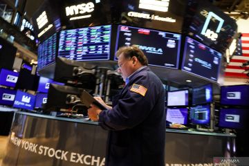 Wall Street menguat jelang pertemuan Fed, Indeks Dow naik 197,26 poin