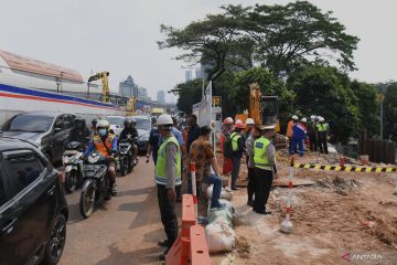 Wagub DKI sebut kebocoran pipa di proyek TransJakarta akibat kelalaian