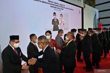 Serah terima jabatan Dewan Komisioner OJK