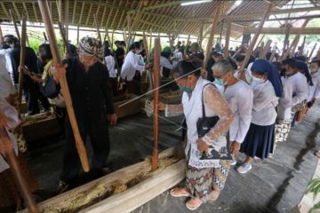 Petani Cigugur gelar tradisi Seren Taun