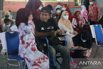 Penyandang disabilitas di Bone antusias ikut Vaksinasi COVID-19