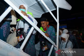Seluruh jamaah haji dites usap COVID-19 setiba di Aceh