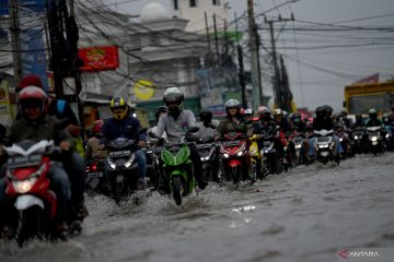 Banjir luapan kali di Depok