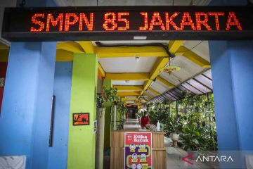 Tiga muridnya positif COVID-19, SMP Negeri 85 Jakarta Selatan ditutup sementara