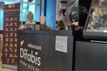 Bisa karena terbiasa ala Difabis kafe