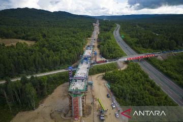 Pembangunan jembatan jalur kereta cepat Harbin-Yichun