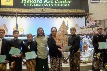 Makara Art Center UI tumbuhkan bakat lewat pentas wayang dalang anak