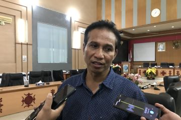 DPRD Ambon meminta pelaku usaha berlakukan standar UMP dan UMR