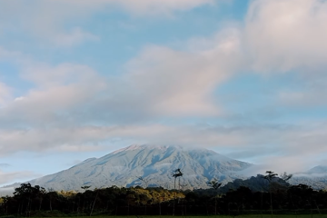 Aktivitas Vulkanik Gunung Raung masih fluktuatif