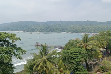 BMKG Bandung minta warga pesisir pantai waspada gelombang tinggi