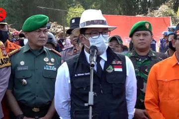 Ridwan Kamil perbaiki 43 jembatan rusak akibat banjir di Garut