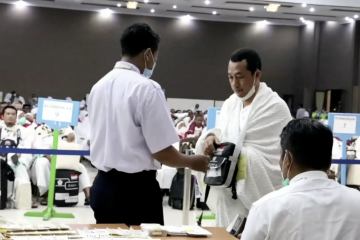 Seluruh jamaah haji yang tiba di Indonesia wajib tes usap antigen
