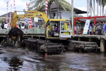 TNI AL wujudkan parit bersih di Pontianak