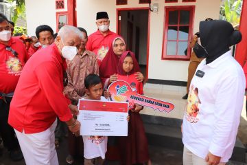 Kemensos renovasi rumah layak anak untuk kakak-adik di Lombok Timur