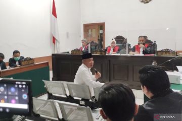 Saksi-saksi KPK malah ringankan Ade Yasin di dugaan suap auditor BPK