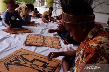 Upaya mengenalkan sejak dini budaya Papua kepada anak-anak