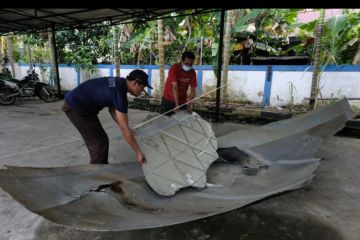 Temuan pecahan roket China di Kalbar