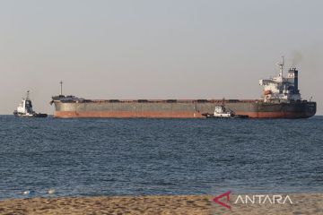 Empat kapal kargo bahan makanan berlayar tinggalkan Ukraina