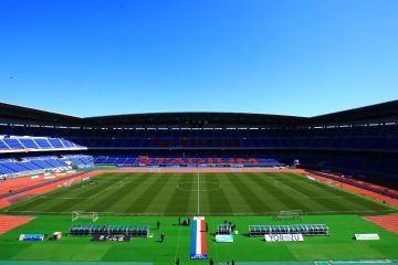 Stadion kapasitas terbesar dan terkecil tim Liga Utama Jepang