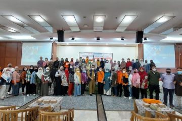 Pemkot Jaktim dan PT Pos Indonesia gelar pelatihan digital bagi UMKM
