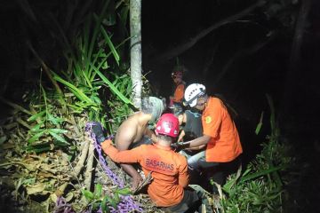 Basarnas Banda Aceh evakuasi wisatawan terpeleset ke jurang 20 meter