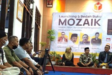 Bawaslu Purworejo luncurkan buku mozaik tingkatkan literasi pemilu