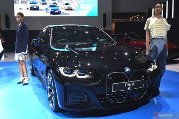 Maybank dan BMW Indonesia luncurkan kartu kredit BMW dan MINI Maybank