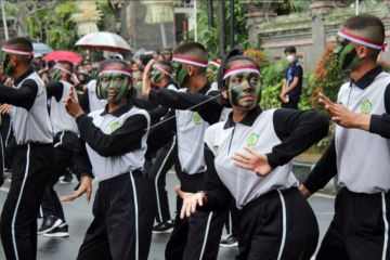 Atraksi gerak jalan HUT kemerdekaan