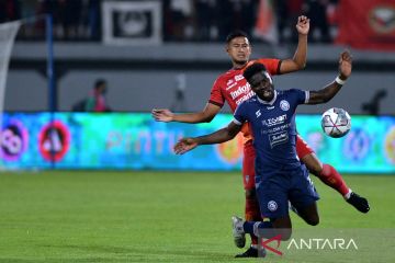 Arema kalahkan Bali United 2-1