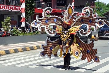 Ribuan warga Biak parade Nusantara, meriahkan HUT RI
