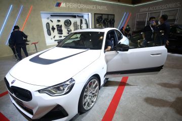 Penjualan mobil BMW Group turun di tahun 2022