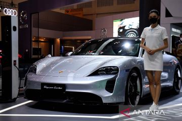 Penjualan global Porsche Taycan EV turun di kuartal pertama 2023