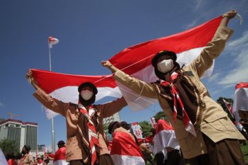 Gerakan Nasional Pembagian 10 Juta Bendera Merah Putih