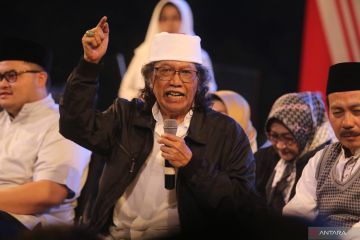 Hoaks! Cak Nun sebut Jokowi 'Firaun' adalah perintah Anies Baswedan