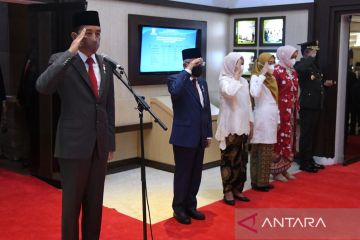 Presiden pimpin apel kehormatan dan renungan suci di TMP Kalibata