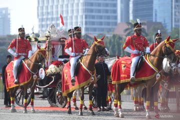 Kirab Bendera Pusaka menuju Istana