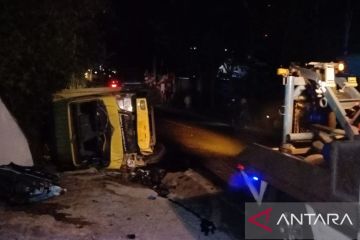 Empat orang tewas dalam kecelakaan lalu lintas di jalur Puncak
